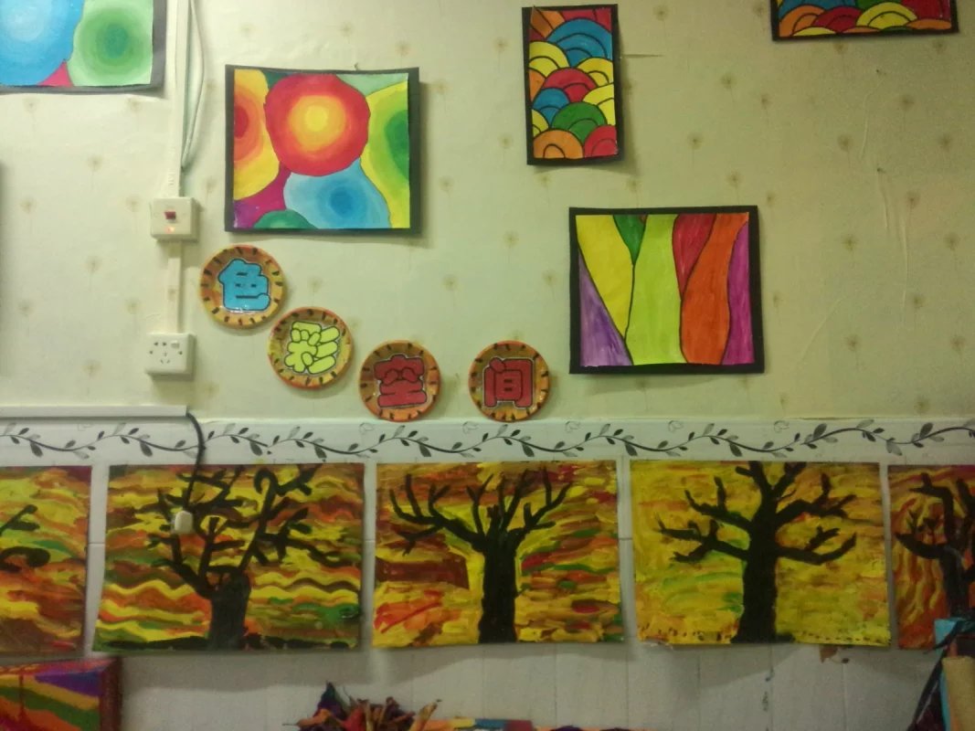幼儿园装饰画:幼儿园外墙装饰画